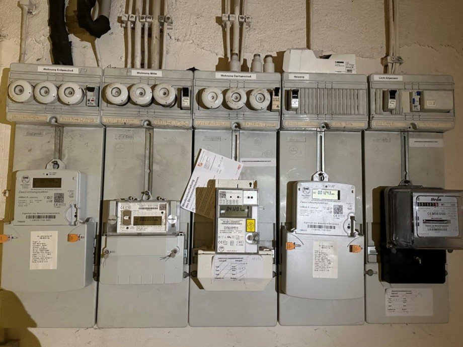 Stromz�hler Zweifamilienhaus Weitersburg