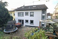 Bild (155f14203ae1ea19de15197bf90fab8d): Solides Dreifamilienhaus mit gro�en Wohnungen