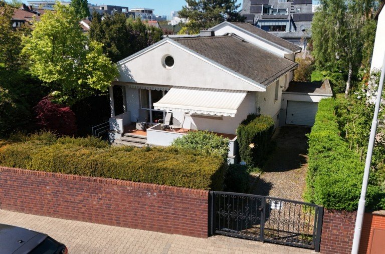 Luftaufnahme Frankfurt am Main / Sachsenhausen Einfamilienhaus Seltene Gelegenheit: Freistehendes Einfamilienhaus in Bestlage von Sachsenhausen-S�d