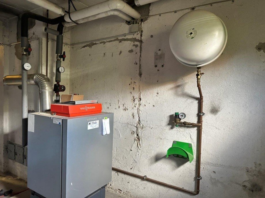 Gas-Zentralheizung Zweifamilienhaus Weitersburg