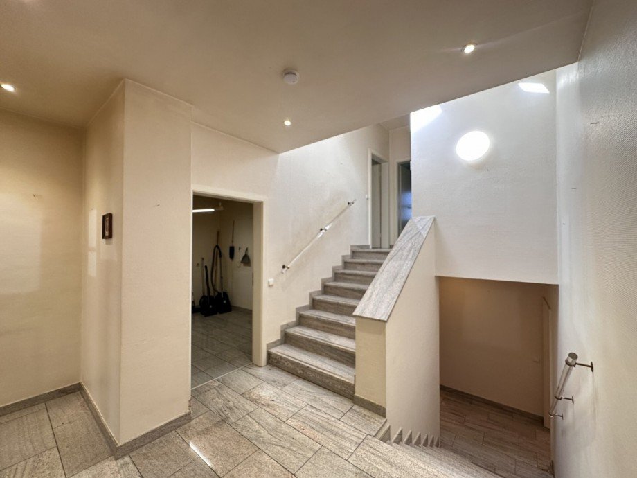 Flur/Treppenhaus Einfamilienhaus Frankfurt am Main / Sachsenhausen
