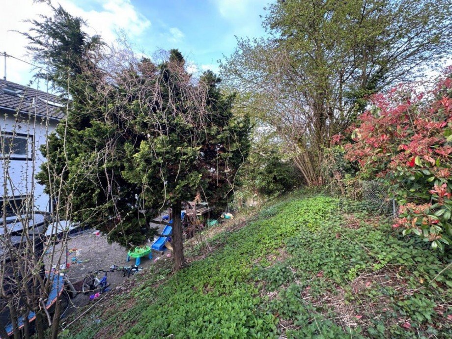 Garten Zweifamilienhaus Weitersburg