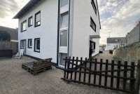 Bild (fcb4baf907d431a972debebd60b94321): Familienfreundliches Wohnhaus mit drei Wohnungen